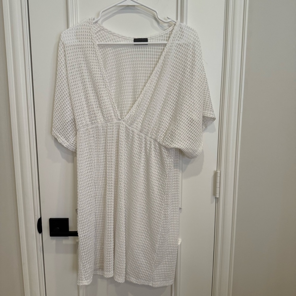 ⛱️Jordan Taylor - White Swim Coverup - OS
